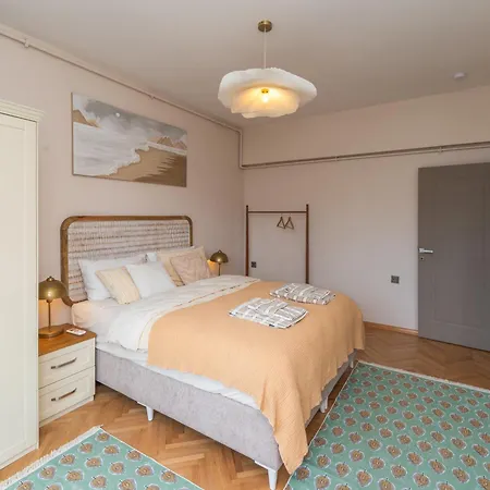 Sevim Nisantasi Rumeli * Istanbulská provincie