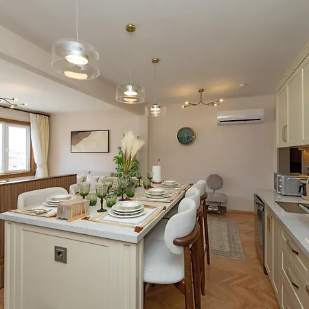 Sevim Nisantasi Rumeli * Istanbulská provincie